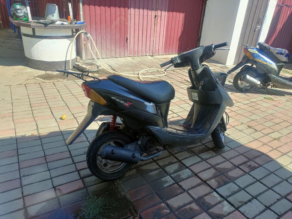 Suzuki let's 2 old