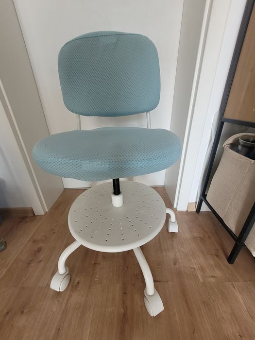 Krzesło biurkowe ikea vimund.