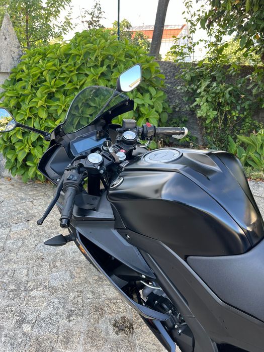 Yamaha YZF-R125.