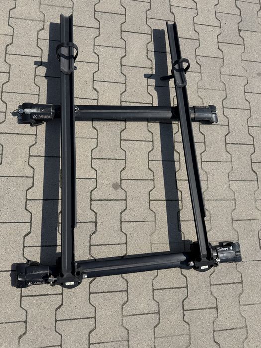 Belki dachowe aero Aguri z  bagażnikami na rowery carbonowe