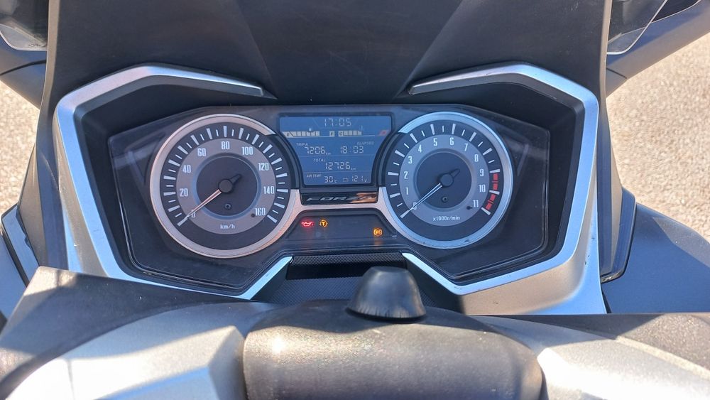Vendo Honda Forza 300