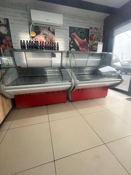 Продам холодильні вітрини 1,20х90 ,