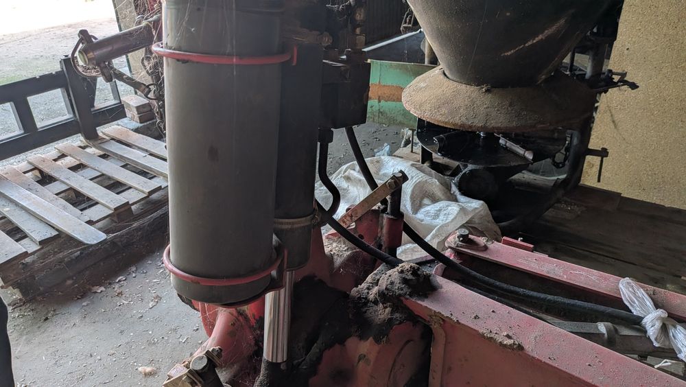 Pług Pottinger servo 25 4 skiby