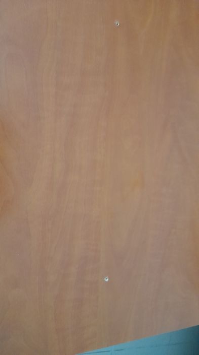 Armário  com  2 portas e 4 gavetas