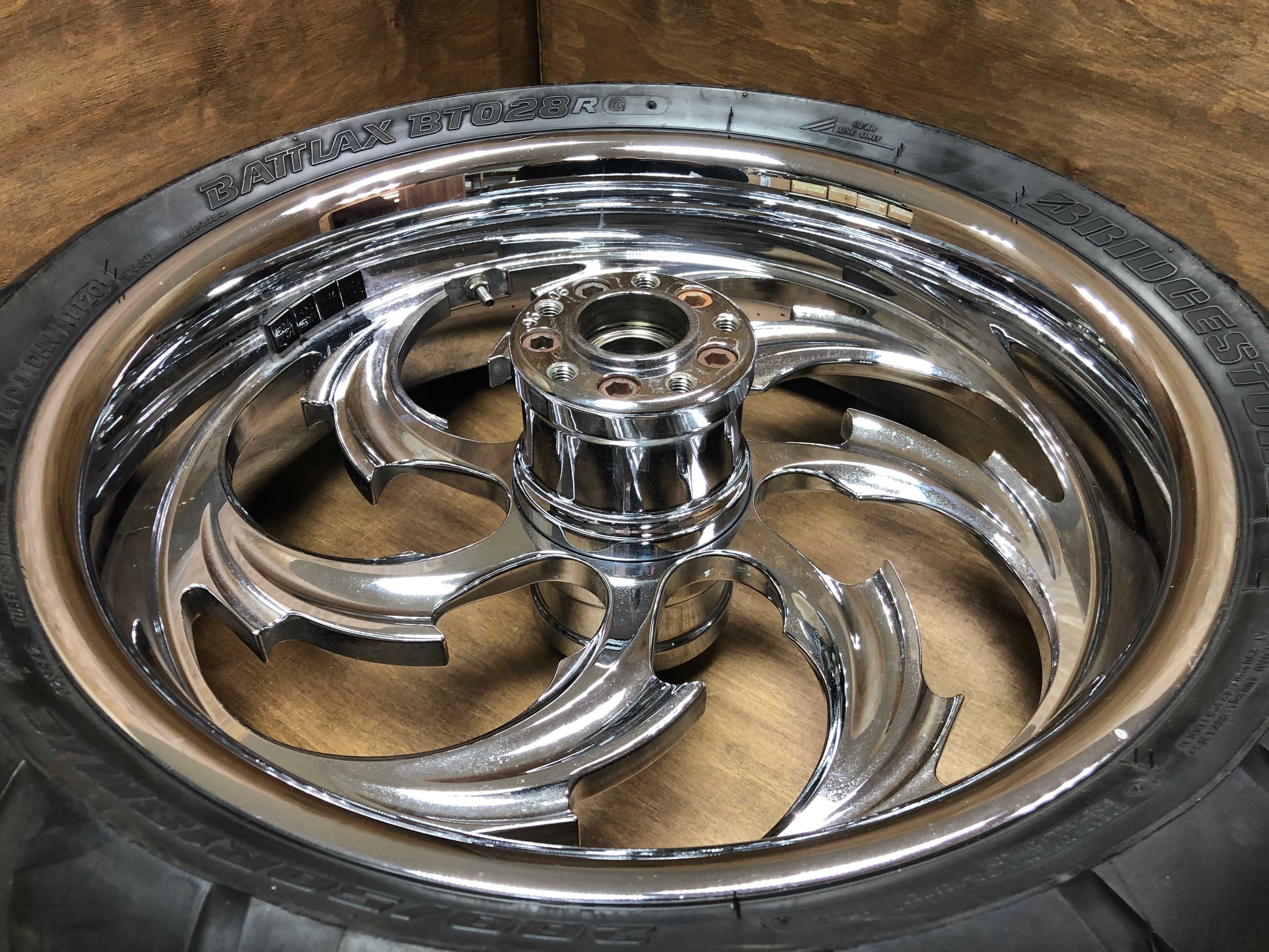 Заднее колесо фирмы RC Components для мотоциклов Harley-Davidson: 500 $ -  Другие мотозапчасти Киев на Olx