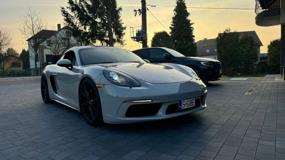 Porsche 718 Cayman Porsche Cayman PDK 2.0L