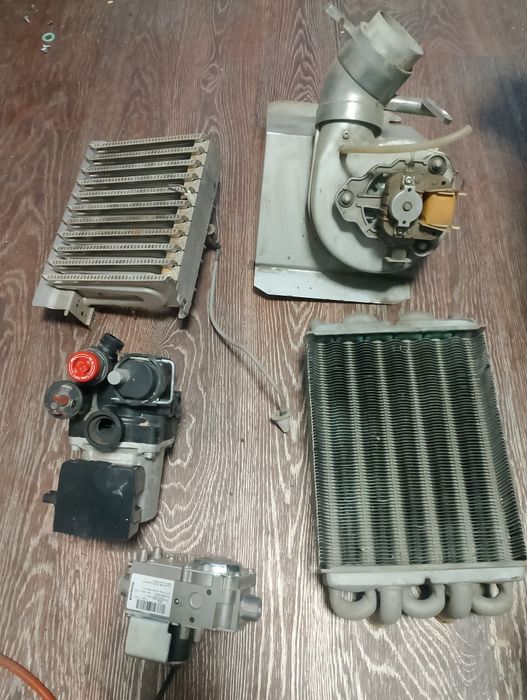 Продам Котёл Газовый FEReasy F24 запчасти, комплектующие, детали