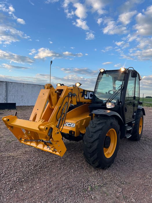 телескопічний навантажувач JCB 531-70