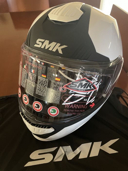 Capacete de moto SMK NOVO, a estrear