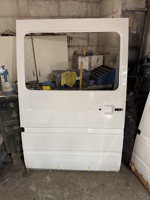 Двери задние Мерседес Спринтер (стеклопластик)