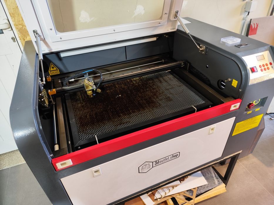 Máquina co2 gravação e corte  laser 5mm 600 x 400