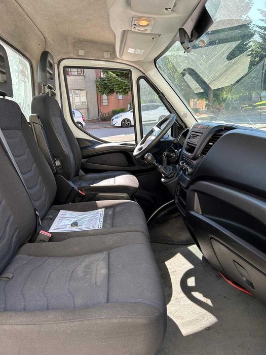 Iveco 3.0 – 3 Lugares | Muito Bem Estimada | Ar Condicionado