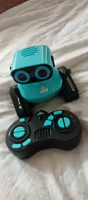 интерактивная игрушка-робот Gilobaby RC Robot Car