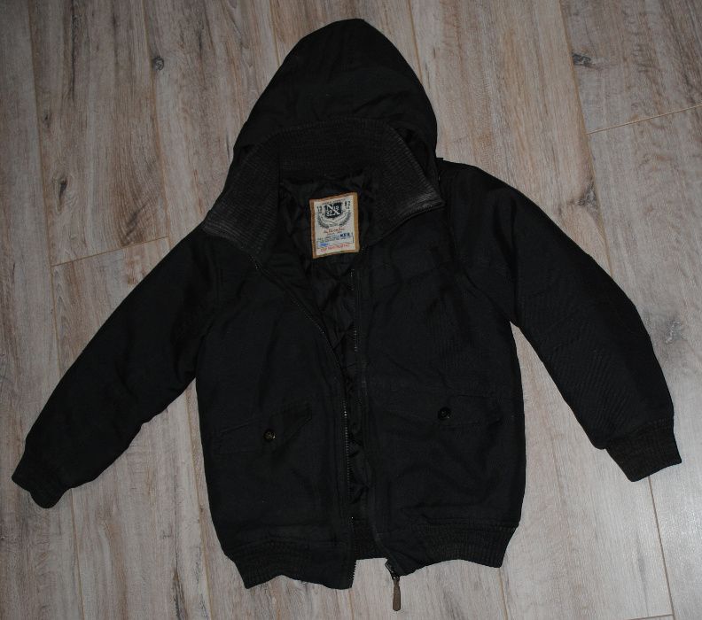 Теплая демисезонная детская куртка мальчику 8 лет 128 см.