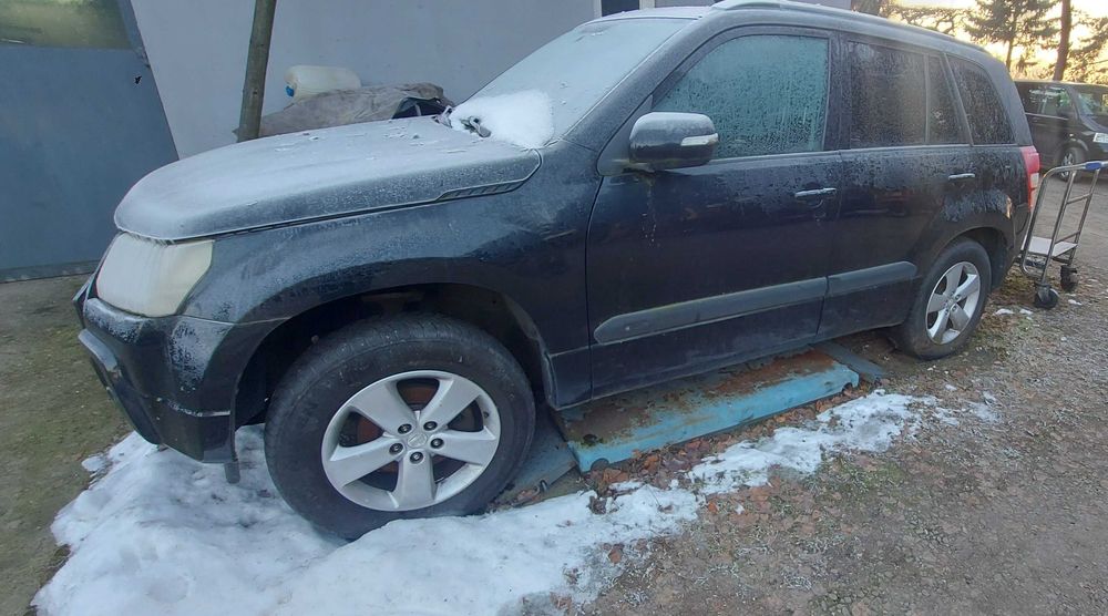 Suzuki Grand Vitara 2.4i uszkodzony silnik
