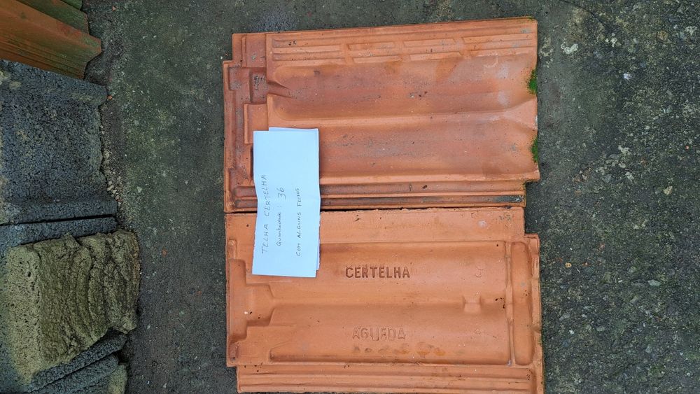 Telha marca Certelha (feita em Agueda)