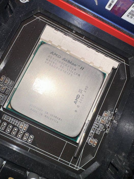 материнская плата n5863b процессор radeon kingston ram8gb  куллер есть