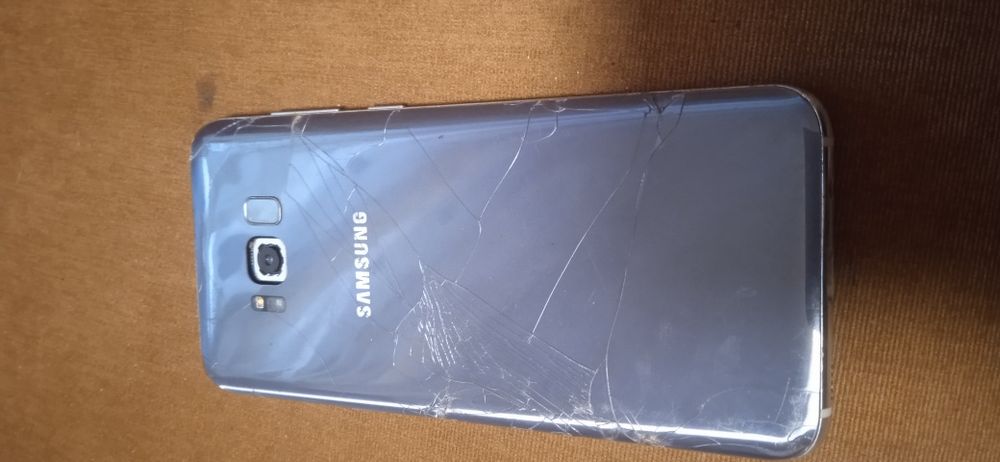 Продам самсунг s8+ под ремонт
