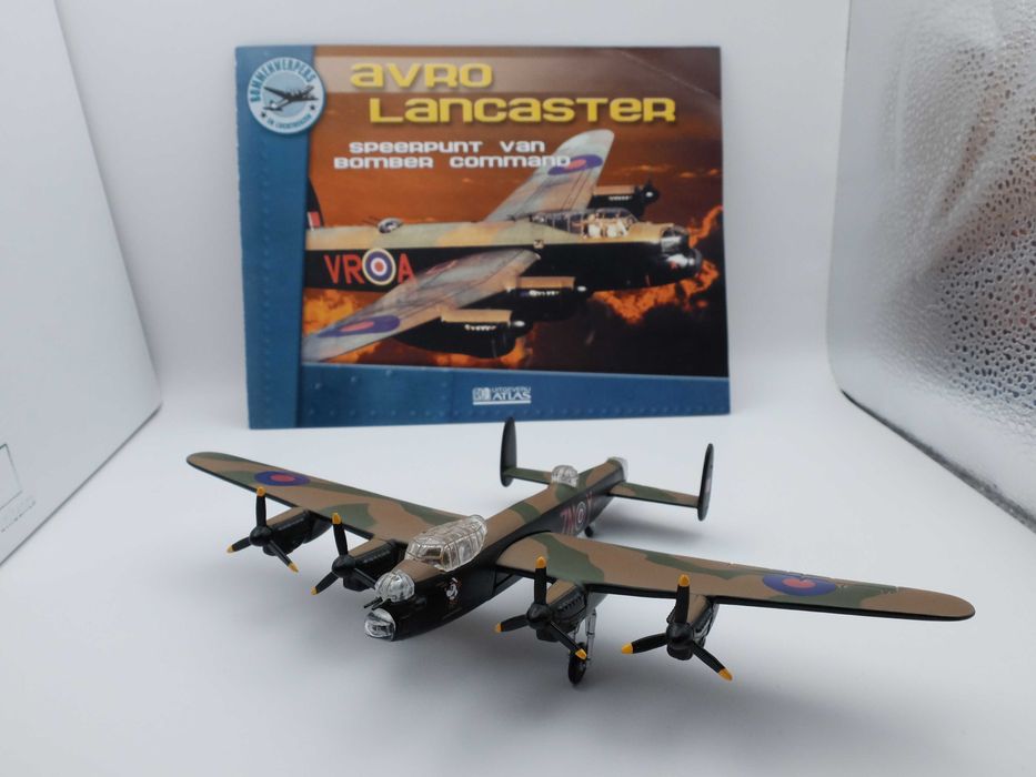 MIniatura em metal Avro Lancaster Admiral Prune