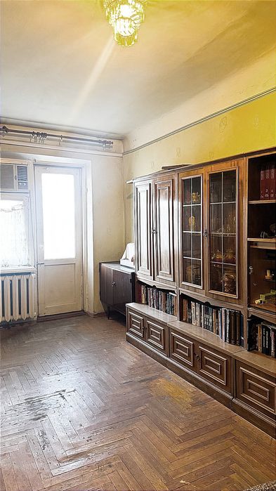 продам ВІЛЬНУ 2к квартиру, зуп. пл. Фестивальна