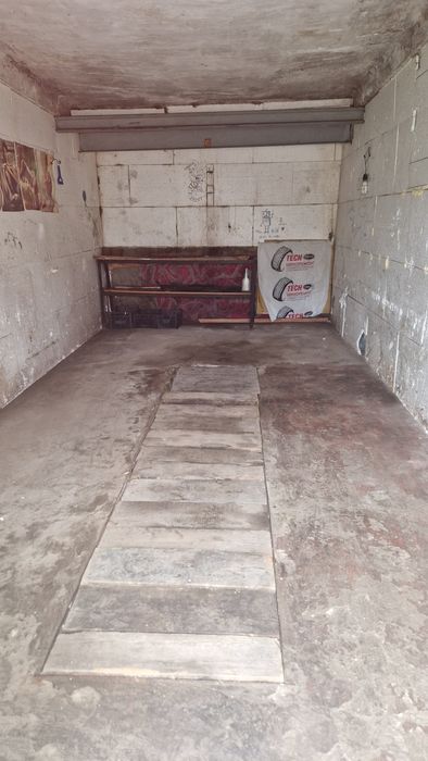 Продам гараж на Республиканской центр города