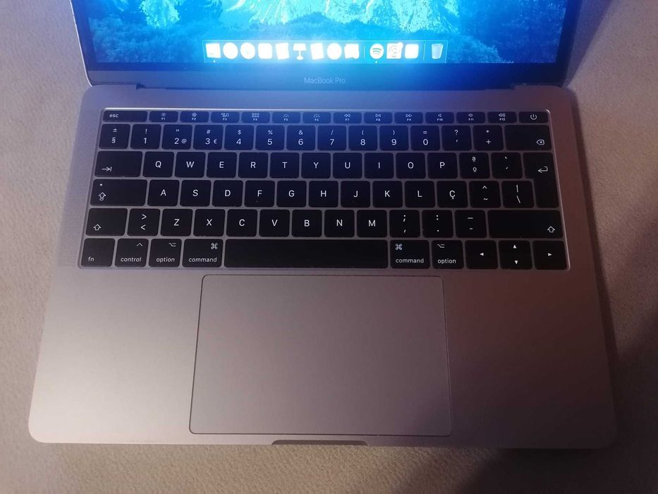 MacBook Pro 13” 2017 | Intel i5 | 8GB RAM | Bom estado