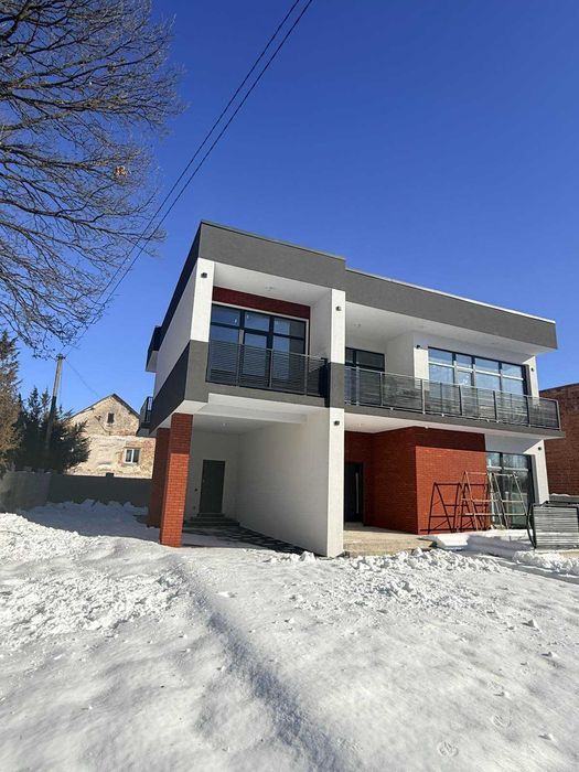 Сучасний котедж у мальовничій локації - Бірки, вул. Янівська