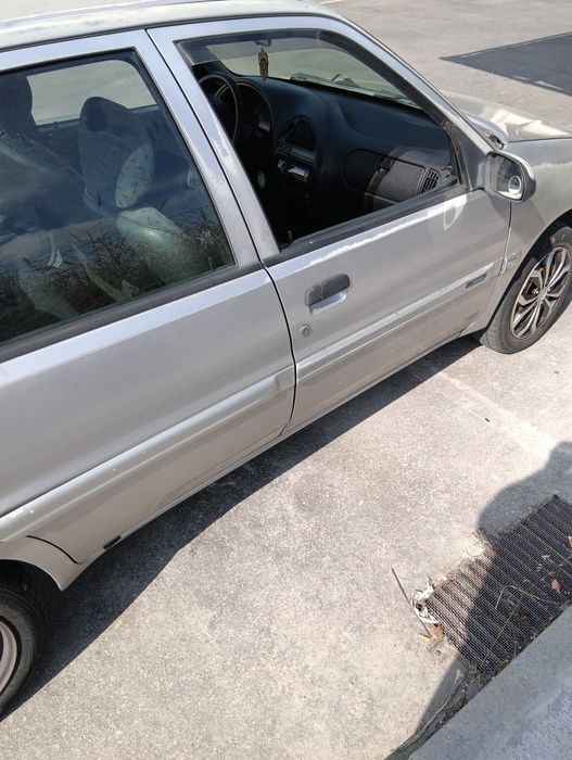 Vendo citroen saxo de 5 lugares a diesel