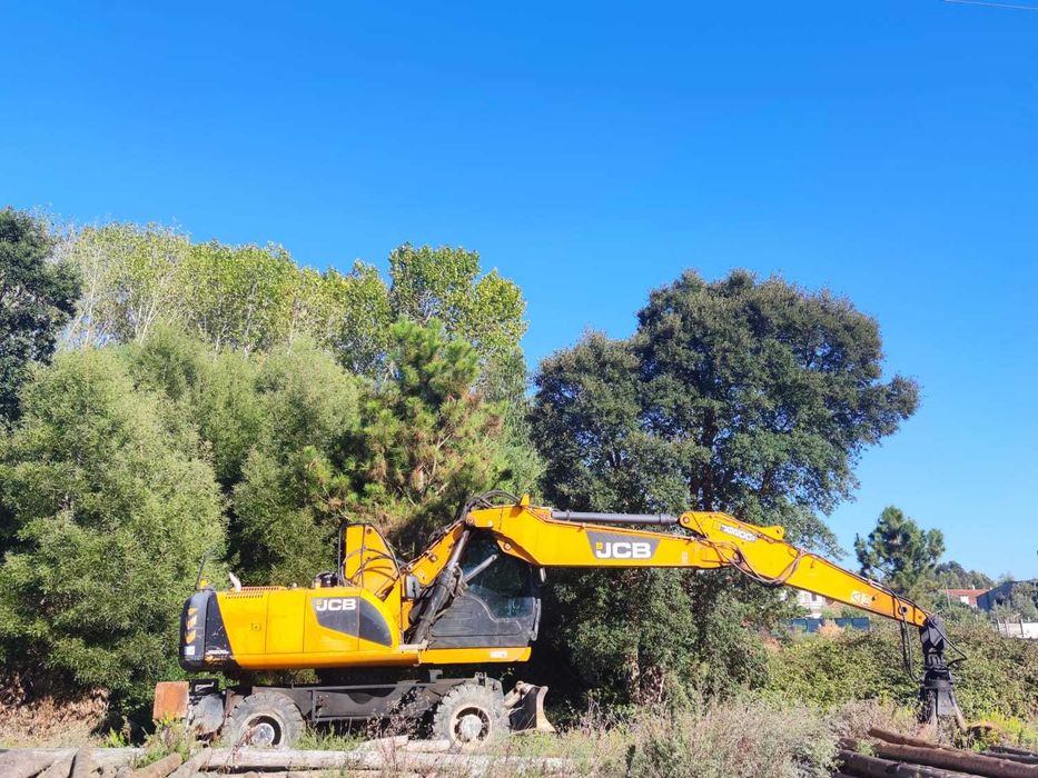 JCB JS200w (year 2012)64199029458562120