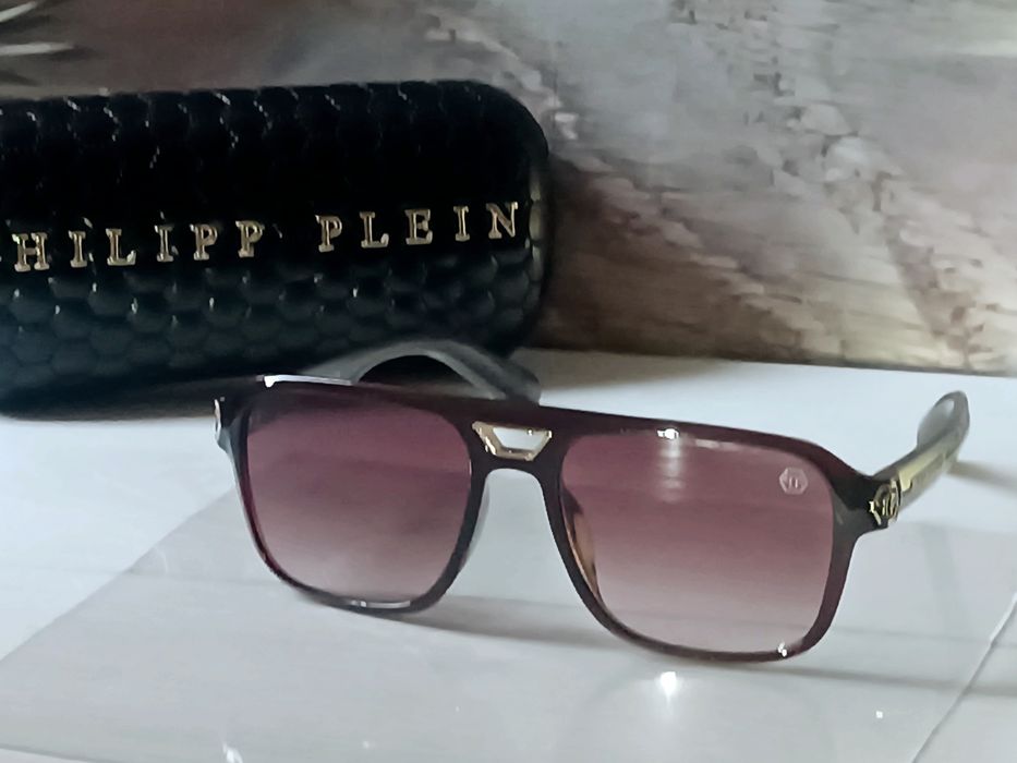 Брендові  окуляри  Phillip Plein