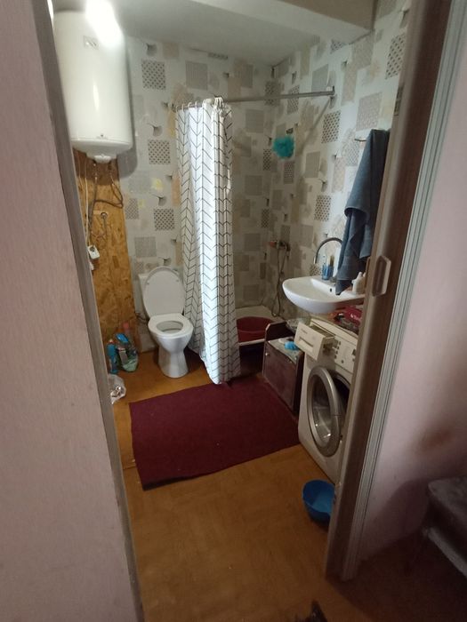 Продам хату в центрі села
