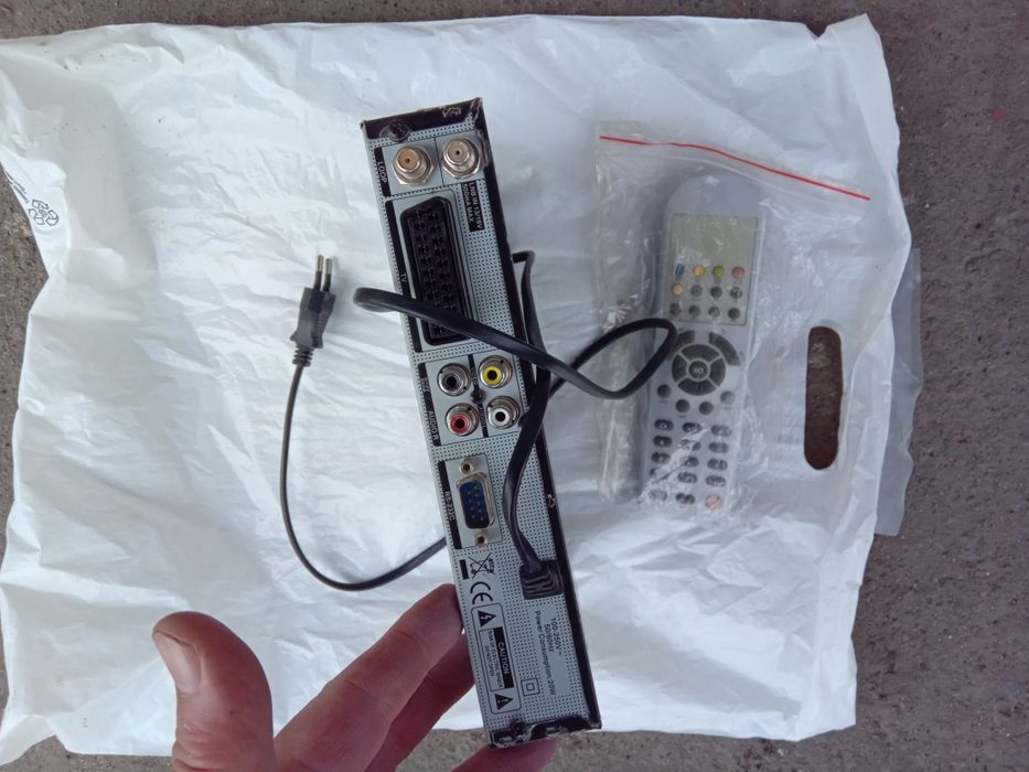 Комплект спутникового телевидения.