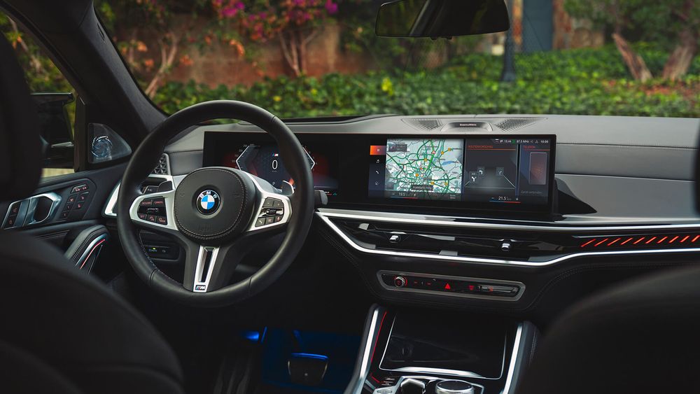 BMW X6 kokpit
