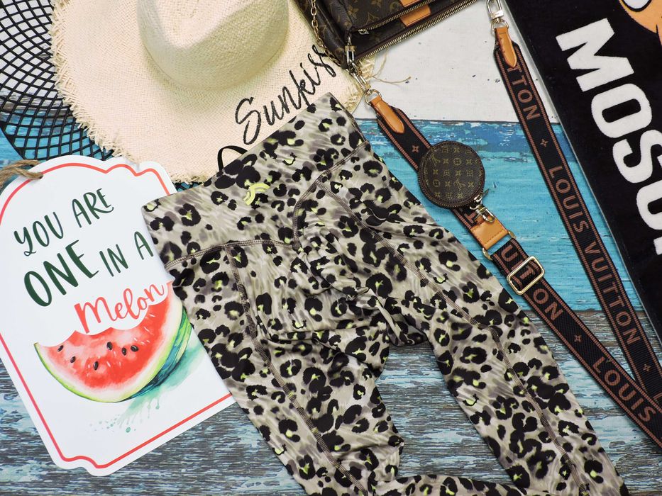 Crivit Nowe legginsy push up cętki S
