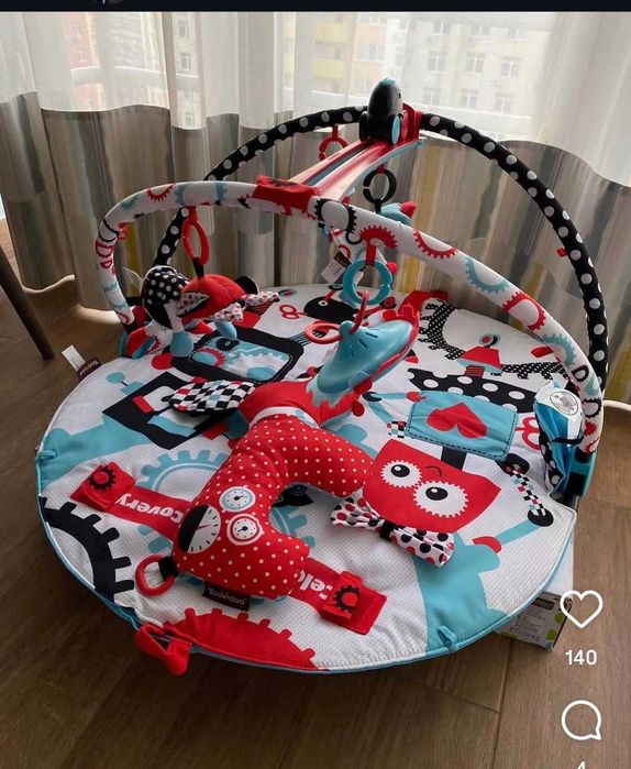 Інтерактивний дитячий килимок