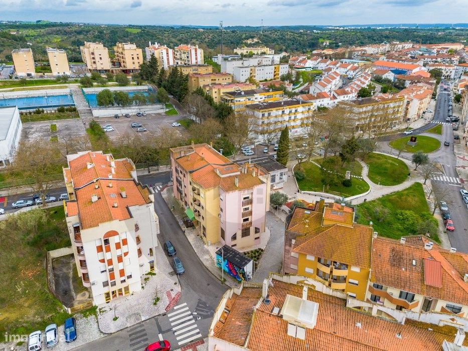 Garagem arrendamento Torres Novas