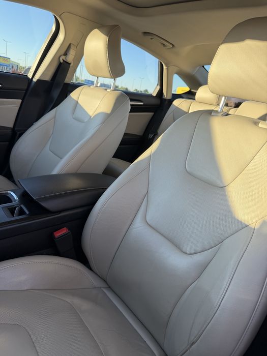 Ford Fusion 2.0 EcoBoost 245 km