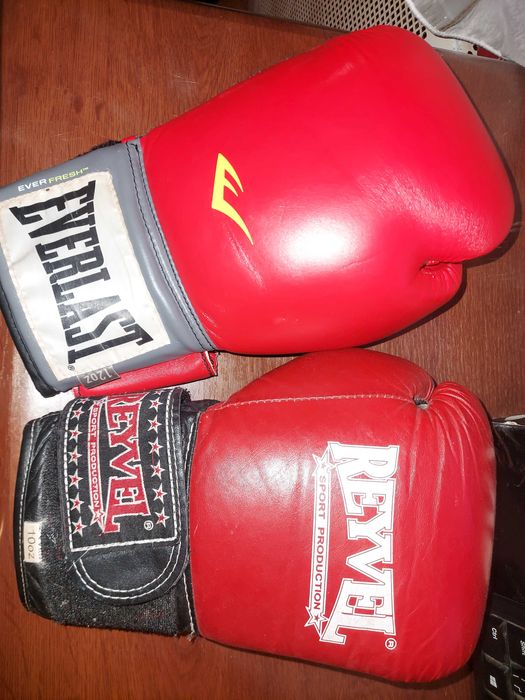 Боксерські рукавиці Everlast i Reyvel