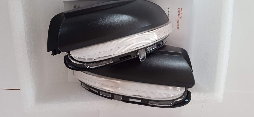 Obudowy lusterek,kierunkowskazy  dynamiczne Osram  golf 6, Touran.