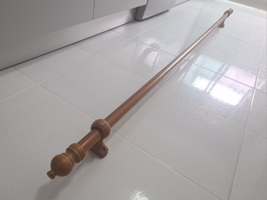 Varão em madeira 1,90m