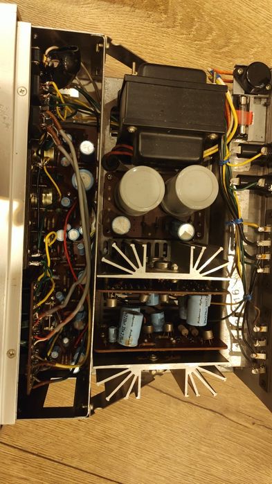 Wzmacniacz vintage Sanyo DCA 1400