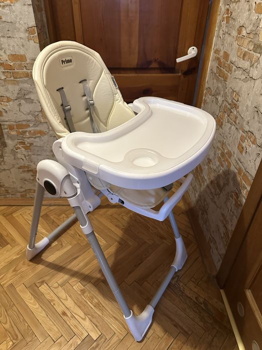 Стільчик для годування
