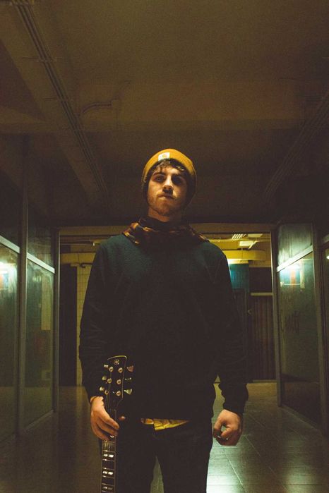 Aulas de Guitarra e Música (presencial e online)