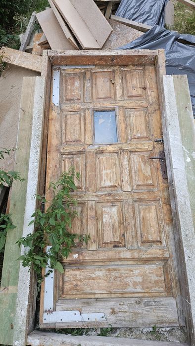 Drzwi budowlane (chyba 80)