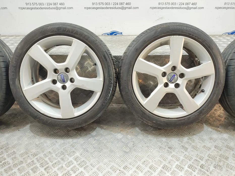 - Conjunto de jantes 17 originais Volvo S40 Mk2 Facelift R-design 7J