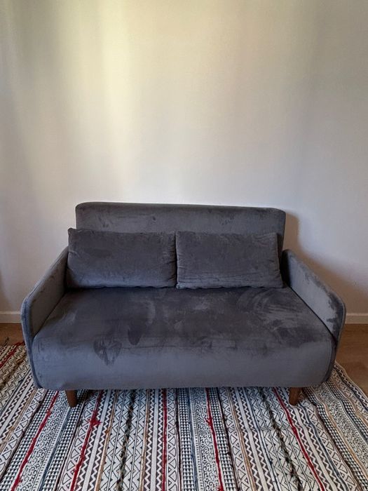 Sofá-cama em veludo