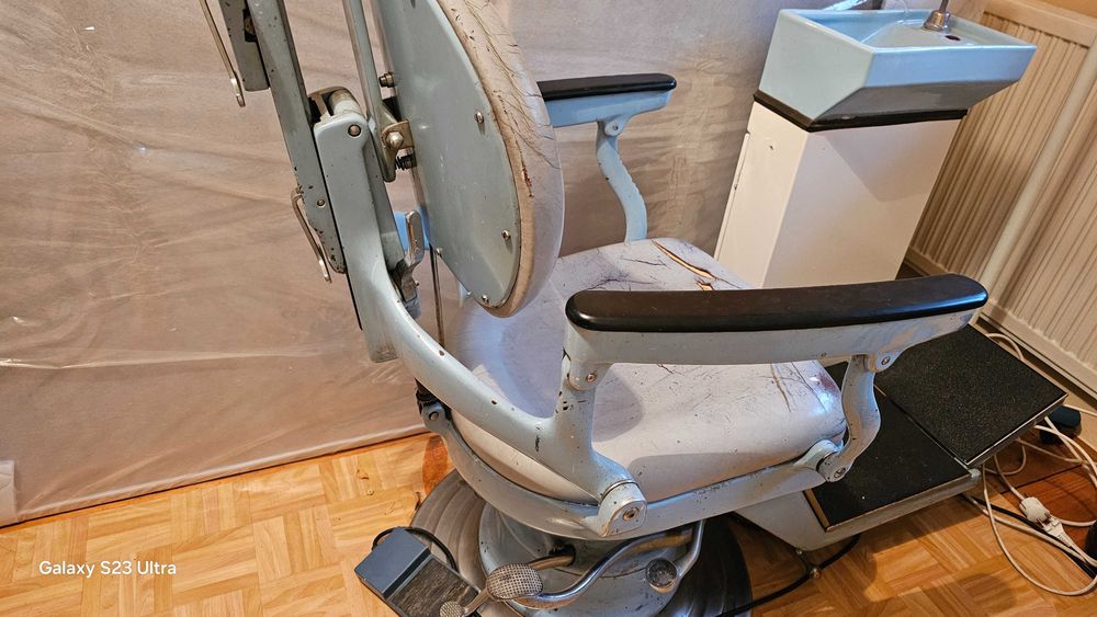 Fotel dentystyczny -UNRA