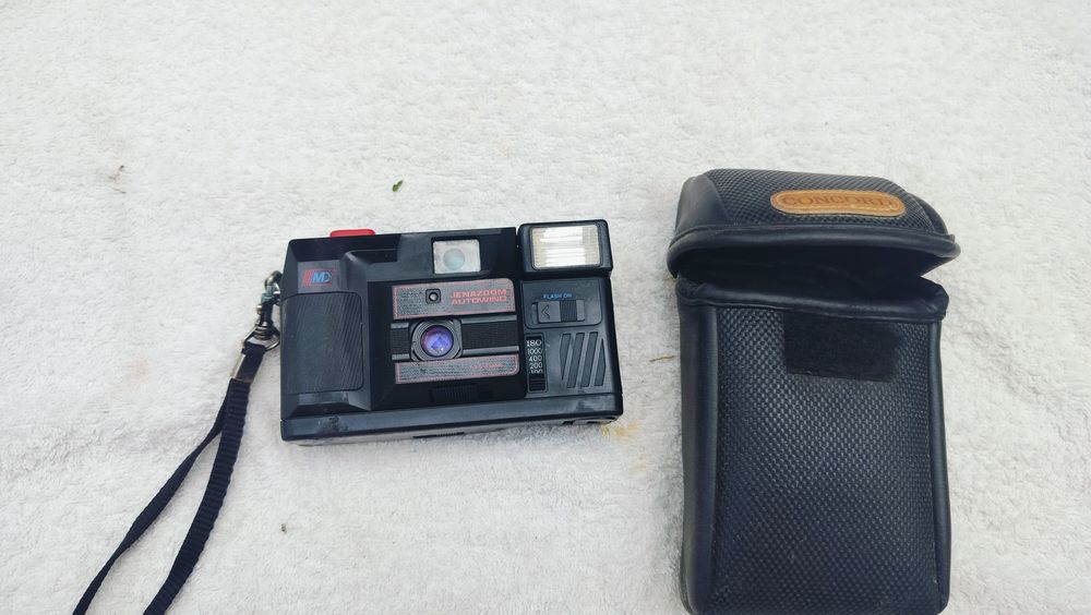 Câmara antiga marca jenazoom