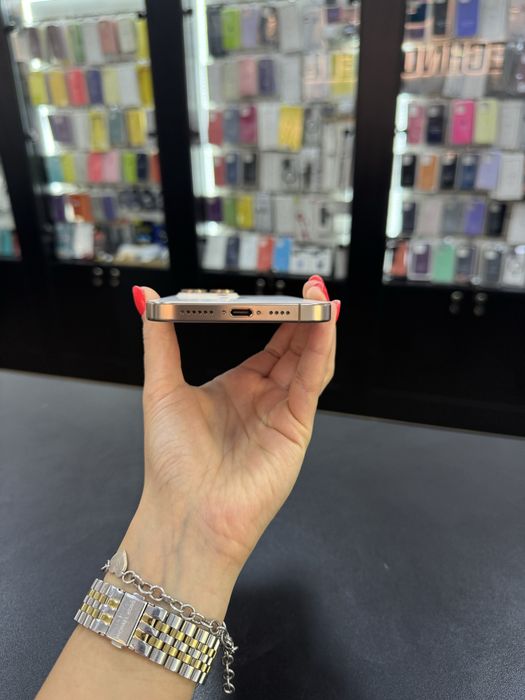 Вітринний iPhone 16 Pro 128/256/512Gb/1Tb Desert | Айфон 16 Про Gold