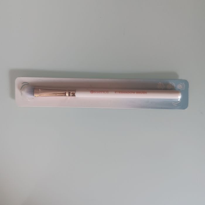 Pędzel do makijażu essence
